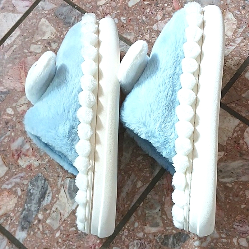 NWOT Cinnamoroll Sanrio Muti-Colored Plush Uniquely Designed Women's Slippers - Picture 4 of 11